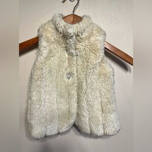 Little Girls Old Navy Faux Fur Vest. Size 3T